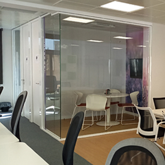 mampara_office_vidrio_lacado_blanco